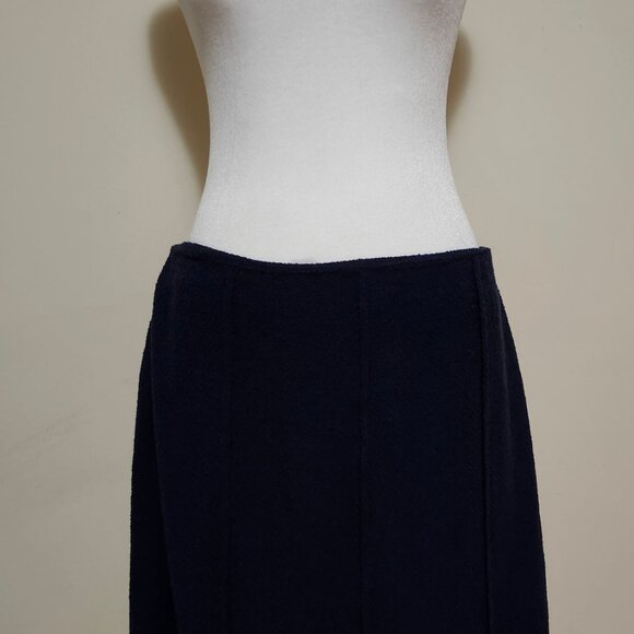 St John (designer resale) Navy Boucle Knit Skirt Sz 8 - Picture 1 of 6